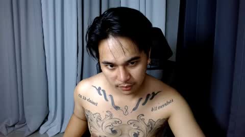 Snapshot of tattooguy1209 chatting on 12-20-25, 10:11 zareen online show from 12-20-25, 10:11