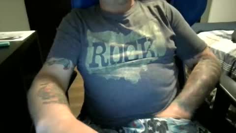 tattslovestattas1 online show from 10-20-25, 09:37