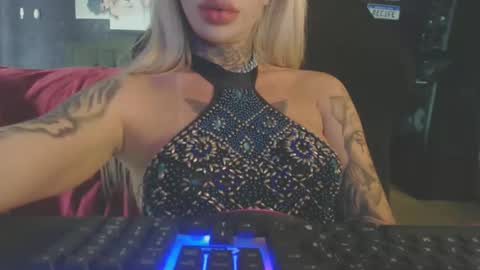 tatuada_safada online show from 10-07-25, 02:20