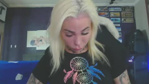 Snapshot of tatuada_safada chatting on 03-17-26, 03:55 tatuada_safada online show from 03-17-26, 03:55