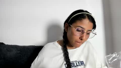 Snapshot of taty_gomez_ chatting on 05-12-26, 03:25 Tatiana Gomez online show from 05-12-26, 03:25