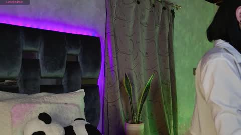 Snapshot of taurito___ chatting on 10-10-25, 04:55 taurito___ online show from 10-10-25, 04:55