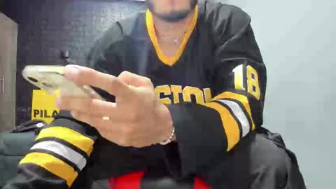 Snapshot of taurus_boy1 chatting on 10-10-25, 11:31 T A U R U S online show from 10-10-25, 11:31