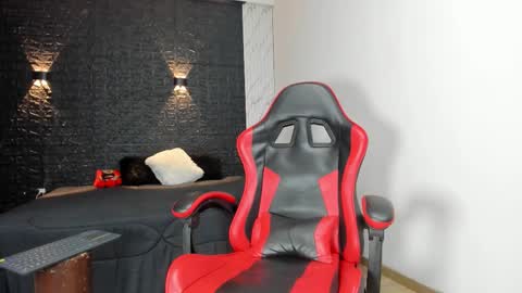  T A U R U S  online show from 03-12-26, 11:27