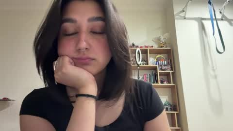 Riza online show from 05-26-26, 07:04