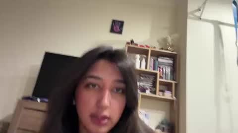 Riza online show from 07-17-26, 07:15