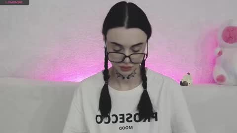 Snapshot of tayaavis chatting on 11-13-25, 04:50 Taya online show from 11-13-25, 04:50