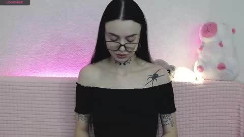 Snapshot of tayaavis chatting on 12-04-25, 08:06 Taya online show from 12-04-25, 08:06