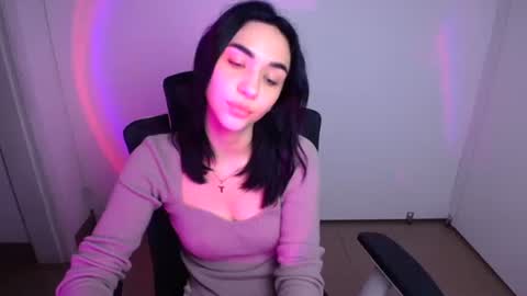 Snapshot of tayla_candy chatting on 10-11-25, 05:50 Tayla online show from 10-11-25, 05:50