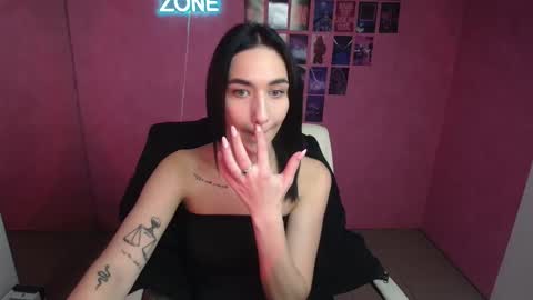 Snapshot of tayla_candy chatting on 10-24-25, 05:59 Tayla online show from 10-24-25, 05:59