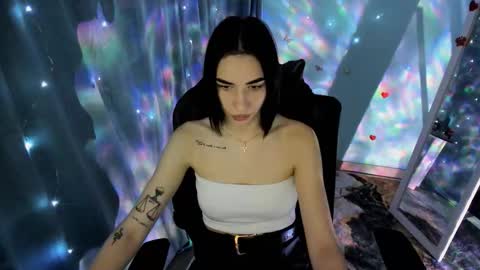 Snapshot of tayla_candy chatting on 11-22-25, 07:40 Tayla online show from 11-22-25, 07:40