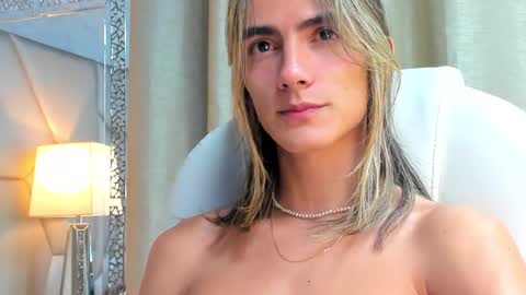 tayler_swift1 online show from 12-31-24, 08:26