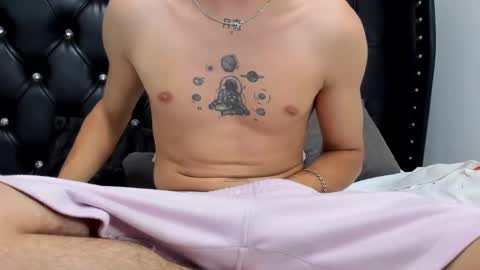 Snapshot of tayler_wells chatting on 03-06-25, 03:13 T A Y L E R online show from 03-06-25, 03:13