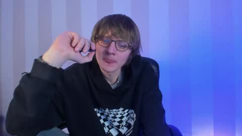 Tayler online show from 04-21-26, 05:36