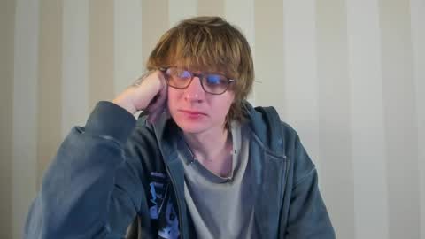 Tayler online show from 04-22-26, 05:10