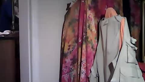 Snapshot of taylor3made chatting on 07-01-26, 12:01 taylor3made online show from 07-01-26, 12:01