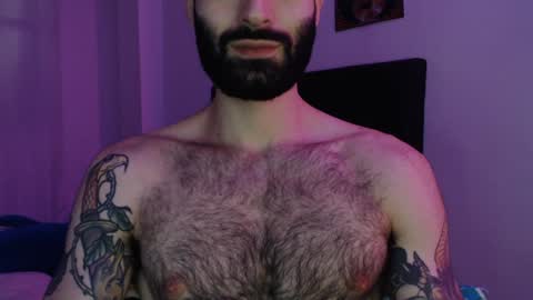 Taylor online show from 01-25-25, 05:08