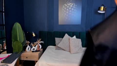 Snapshot of taylor_bennet chatting on 02-05-25, 06:15 Taylor Bennet online show from 02-05-25, 06:15