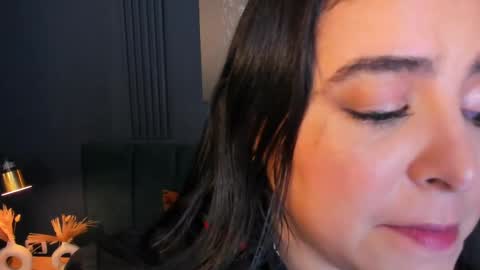 Snapshot of taylor_bennet chatting on 03-11-25, 12:06 Taylor Bennet online show from 03-11-25, 12:06