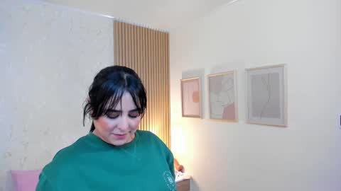 Snapshot of taylor_bennet chatting on 11-04-25, 12:15 Taylor Bennet online show from 11-04-25, 12:15