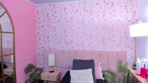 Snapshot of taylor_bennet chatting on 11-30-25, 11:36 Taylor Bennet online show from 11-30-25, 11:36