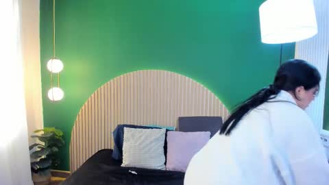 Snapshot of taylor_bennet chatting on 12-03-25, 11:52 Taylor Bennet online show from 12-03-25, 11:52