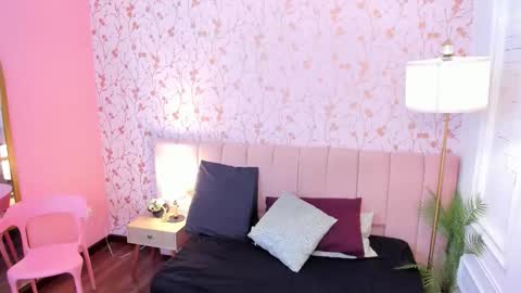 Taylor Bennet online show from 03-15-26, 12:00