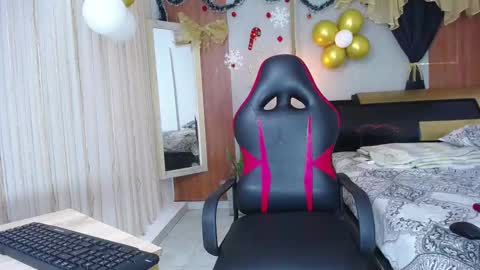 taylor_collins_2 online show from 11-12-25, 05:13