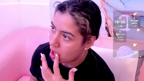 taylor_cupper_ online show from 11-01-25, 08:11