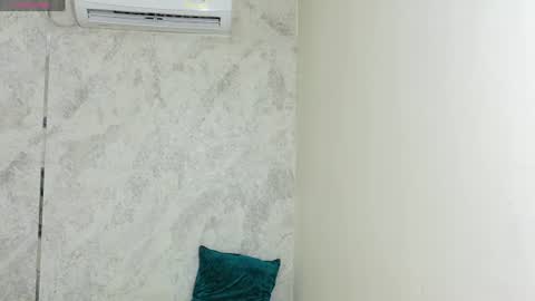 taylor_gil0 online show from 06-29-26, 12:27