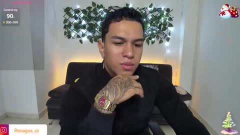 Snapshot of taylor_johnn chatting on 12-15-24, 12:38 Penagos zz online show from 12-15-24, 12:38