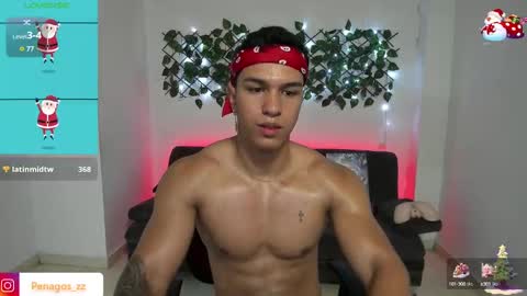 Snapshot of taylor_johnn chatting on 12-17-24, 05:36 Penagos zz online show from 12-17-24, 05:36