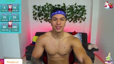 Snapshot of taylor_johnn chatting on 12-27-24, 02:01 Penagos zz online show from 12-27-24, 02:01