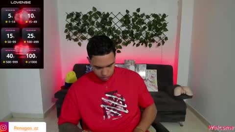 Snapshot of taylor_johnn chatting on 01-12-25, 01:58 Penagos zz online show from 01-12-25, 01:58