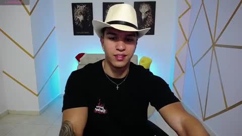 Snapshot of taylor_johnn chatting on 01-17-25, 11:51 Penagos zz online show from 01-17-25, 11:51