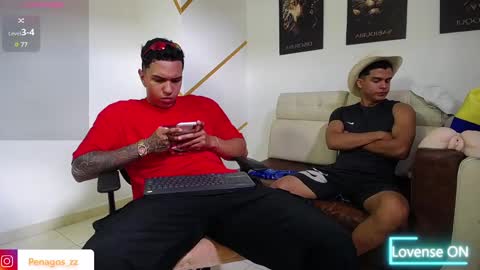 Snapshot of taylor_johnn chatting on 01-28-25, 04:19 Penagos zz online show from 01-28-25, 04:19