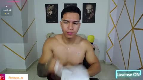 Snapshot of taylor_johnn chatting on 02-07-25, 03:52 Penagos zz online show from 02-07-25, 03:52