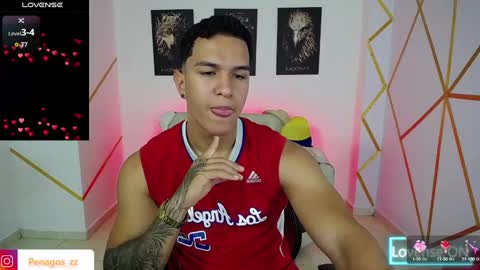 Snapshot of taylor_johnn chatting on 02-14-25, 07:12 Penagos zz online show from 02-14-25, 07:12