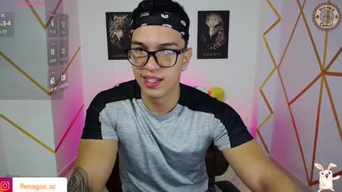 Snapshot of taylor_johnn chatting on 03-03-25, 03:42 Penagos zz online show from 03-03-25, 03:42