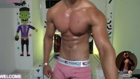 Snapshot of taylor_johnn chatting on 10-19-25, 02:07 Penagos zz online show from 10-19-25, 02:07