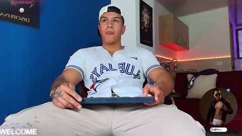 Snapshot of taylor_johnn chatting on 11-01-25, 09:06 Penagos zz online show from 11-01-25, 09:06