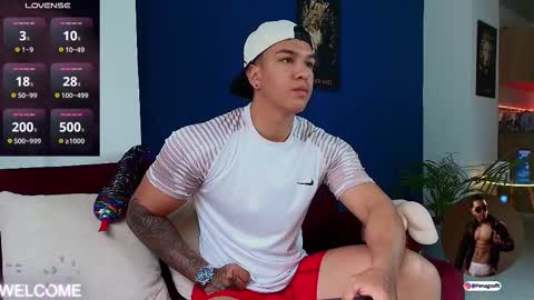 Snapshot of taylor_johnn chatting on 11-25-25, 02:50 Penagos zz online show from 11-25-25, 02:50