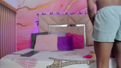 Oriana online show from 11-26-25, 11:00