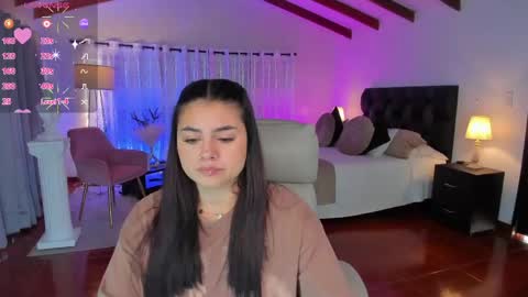 Snapshot of taylor_smith1_ chatting on 05-09-26, 11:37 Taylor online show from 05-09-26, 11:37