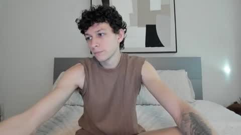 Snapshot of taylorcamz chatting on 02-16-26, 10:17 taylorcamz online show from 02-16-26, 10:17