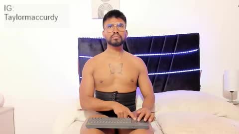 taylormaccurdy_ online show from 11-24-25, 03:23