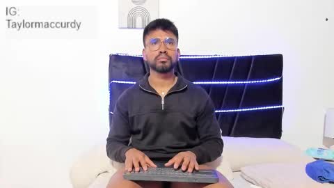 taylormaccurdy_ online show from 12-15-25, 02:10