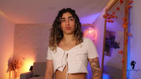 taylormichell online show from 10-27-25, 10:25