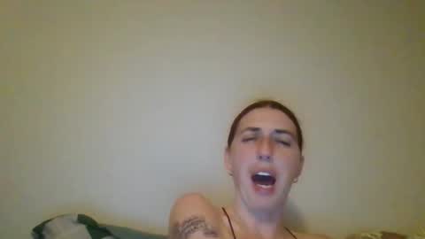 Snapshot of taylorslay chatting on 12-04-25, 06:01 taylorslay online show from 12-04-25, 06:01