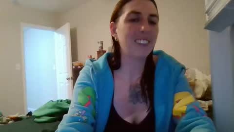 Snapshot of taylorslay chatting on 12-16-25, 05:34 taylorslay online show from 12-16-25, 05:34